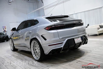 2025 Lamborghini Urus SE - miniatura 16