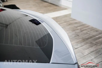 2025 Lamborghini Urus SE - miniatura 19