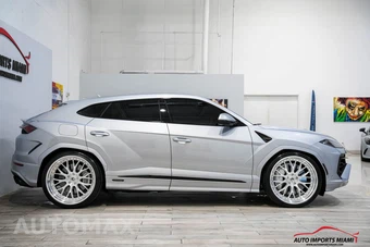 2025 Lamborghini Urus SE - miniatura 24
