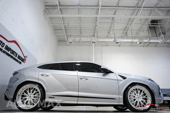 2025 Lamborghini Urus SE - miniatura 25
