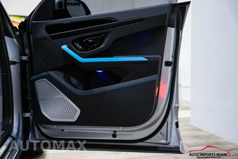 2025 Lamborghini Urus SE - miniatura 48