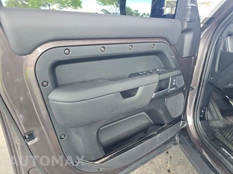 2025 Land Rover Defender 110 OCTA Edition One – miniatura 9