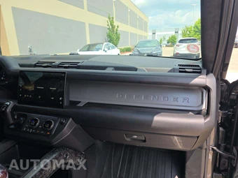 2025 Land Rover Defender 110 OCTA Edition One – miniatura 19