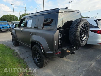 2025 Land Rover Defender 110 OCTA – miniatura 6