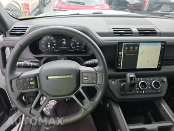 2025 Land Rover Defender 110 S - miniatura 11