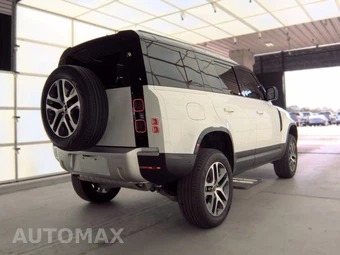 2025 Land Rover Defender 110 S - miniatura 4