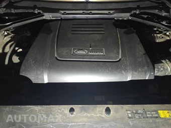 2025 Land Rover Defender 110 S - miniatura 15