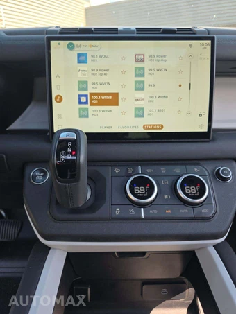 2025 Land Rover Defender 110 S - miniatura 10