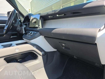 2025 Land Rover Defender 110 S - miniatura 19