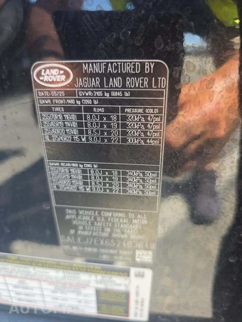 2025 Land Rover Defender 110 S - miniatura 5
