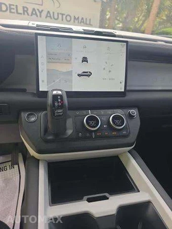 2025 Land Rover Defender 110 S - miniatura 11