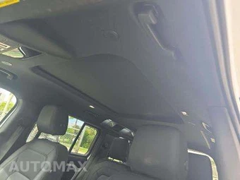 2025 Land Rover Defender 110 S - miniatura 12