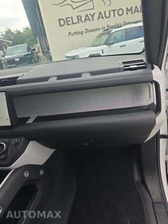 2025 Land Rover Defender 110 S - miniatura 20