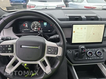 2025 Land Rover Defender 110 S - miniatura 11