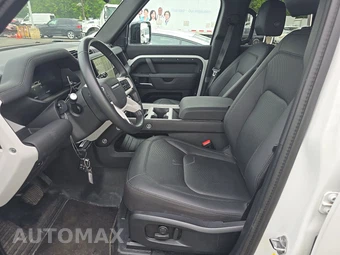 2025 Land Rover Defender 110 S - miniatura 7