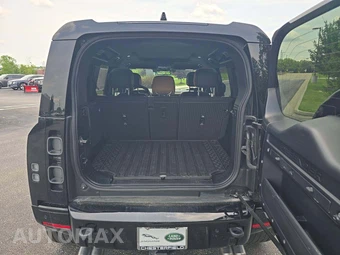 2025 Land Rover Defender 110 V8 – miniatura 11