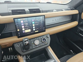 2025 Land Rover Defender 110 V8 - miniatura 11