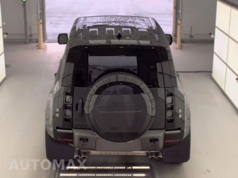 2025 Land Rover Defender 110 V8 - miniatura 5