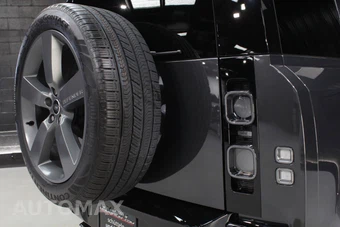 2025 Land Rover Defender 110 V8 – miniatura 16