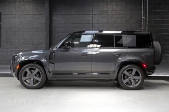 2025 Land Rover Defender 110 V8 – miniatura 3