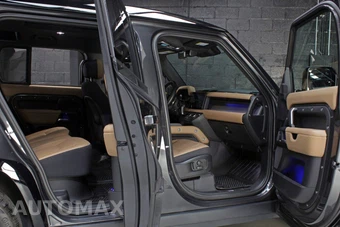 2025 Land Rover Defender 110 V8 – miniatura 30