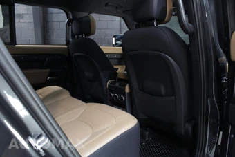 2025 Land Rover Defender 110 V8 – miniatura 42