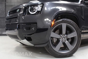 2025 Land Rover Defender 110 V8 – miniatura 6