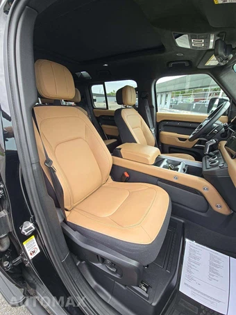 2025 Land Rover Defender 110 V8 – miniatura 15