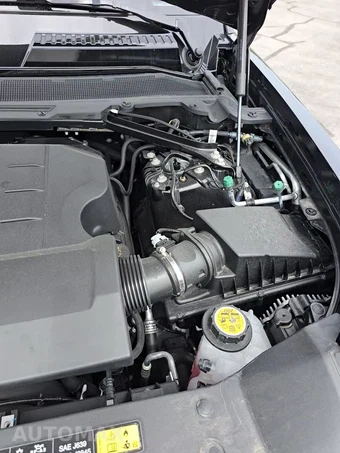 2025 Land Rover Defender 110 V8 – miniatura 18