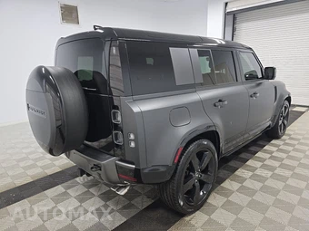 2025 Land Rover Defender 110 V8 – miniatura 4