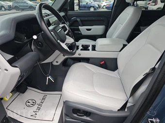 2025 Land Rover Defender 110 X-Dynamic SE - miniatura 13