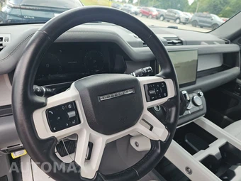 2025 Land Rover Defender 110 X-Dynamic SE - miniatura 16