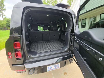 2025 Land Rover Defender 110 X-Dynamic SE - miniatura 13