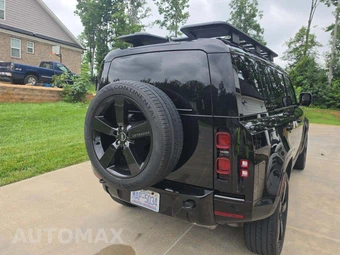 2025 Land Rover Defender 110 X-Dynamic SE - miniatura 3