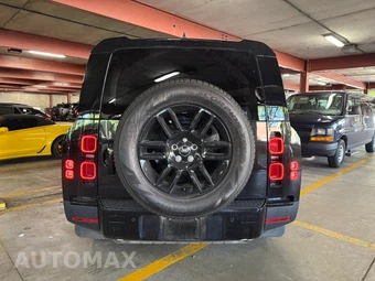 2025 Land Rover Defender 130 S - miniatura 10