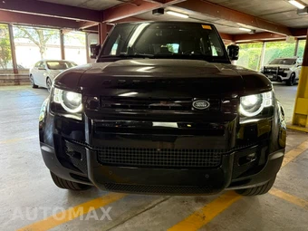 2025 Land Rover Defender 130 S - miniatura 3