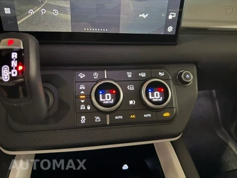 2025 Land Rover Defender 130 S - miniatura 43