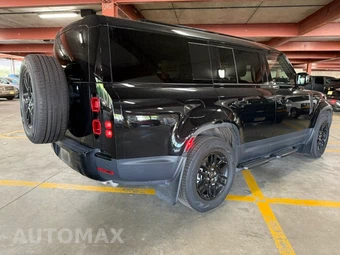 2025 Land Rover Defender 130 S - miniatura 8