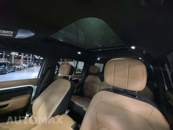 2025 Land Rover Defender 130 V8 - miniatura 8