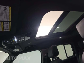 2025 Land Rover Defender 130 X-Dynamic SE – miniatura 11