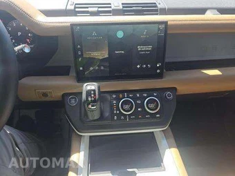 2025 Land Rover Defender 130 X-Dynamic SE – miniatura 11