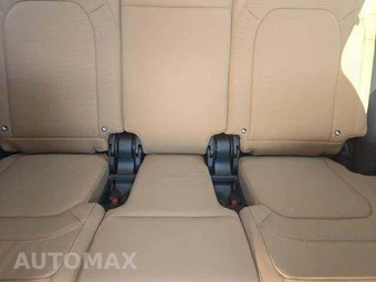 2025 Land Rover Defender 130 X-Dynamic SE – miniatura 15