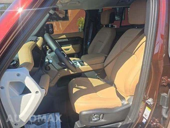 2025 Land Rover Defender 130 X-Dynamic SE – miniatura 7