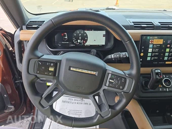 2025 Land Rover Defender 130 X-Dynamic SE - miniatura 10