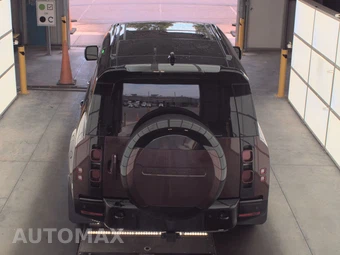 2025 Land Rover Defender 130 X-Dynamic SE - miniatura 5