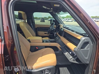 2025 Land Rover Defender 130 X-Dynamic SE - miniatura 8