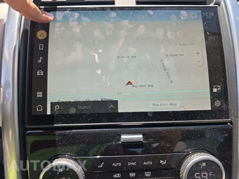 2025 Land Rover Discovery Dynamic SE - miniatura 23
