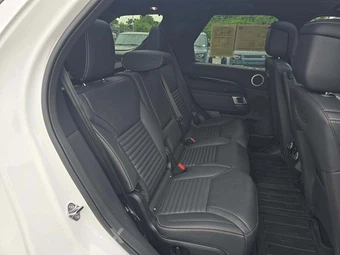 2025 Land Rover Discovery S - miniatura 14