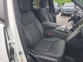2025 Land Rover Discovery S - miniatura 16