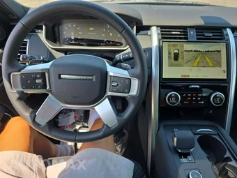 2025 Land Rover Discovery S - miniatura 10